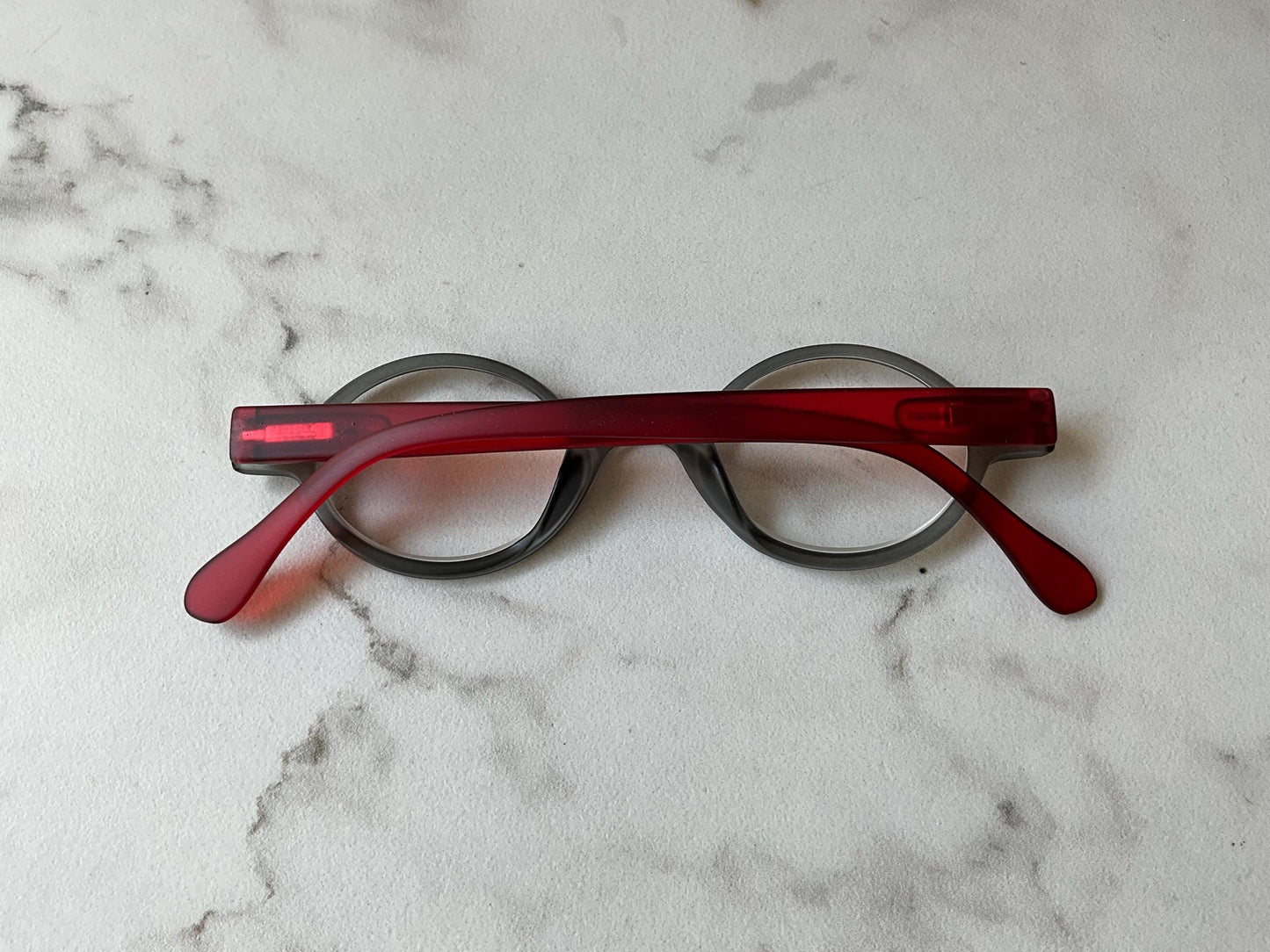 Matte Finish Stone Gray & Red Small Oval Reading Glasses
