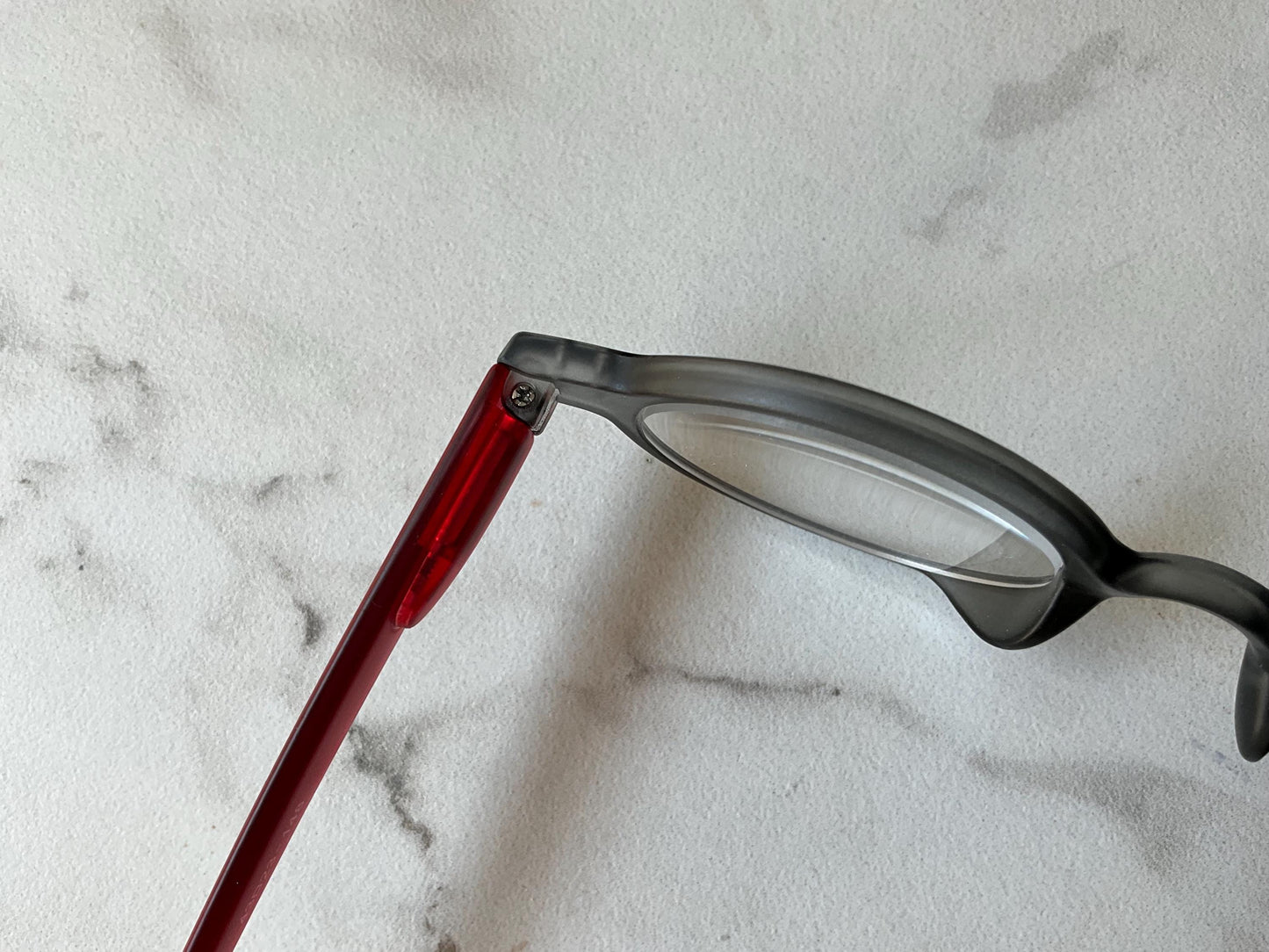 Matte Finish Stone Gray & Red Small Oval Reading Glasses